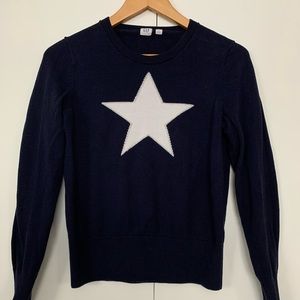 Gap Sweater with Star - size Medium